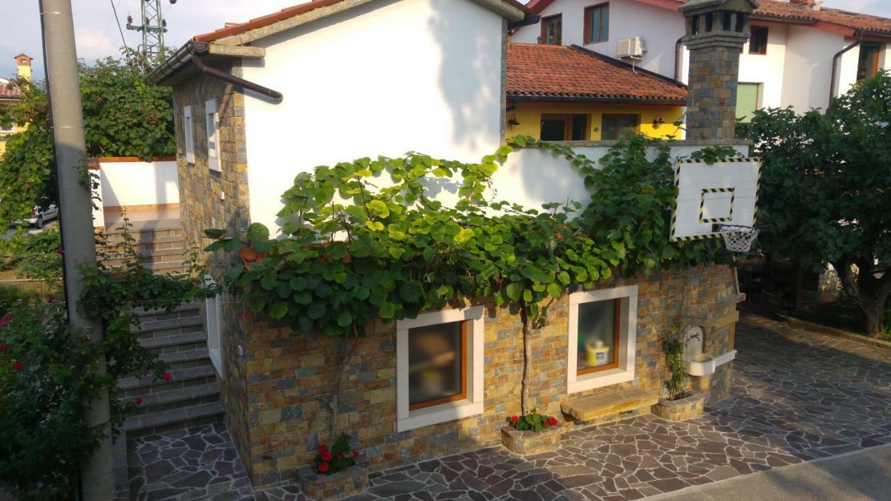 Kmetija Jogan, Wines & Apartments Pobegi 외부 사진